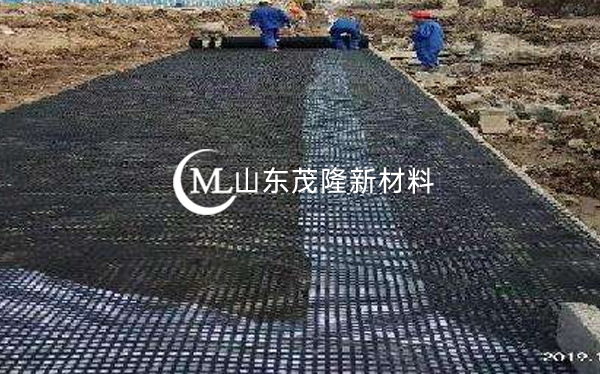 《寧安高鐵》土工布、經(jīng)編土工格柵施工