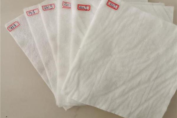 土工布使用壽命揭秘：究竟能用多少年？  第3張