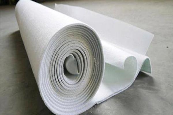 土工布鋪設(shè)指南：掌握兩布一膜的正確方法  第1張