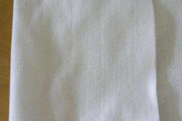 高強(qiáng)加筋土工布的施工方法  第1張