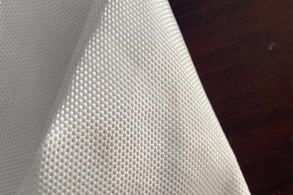 高強(qiáng)加筋土工布與機(jī)織土工布的區(qū)別  第4張